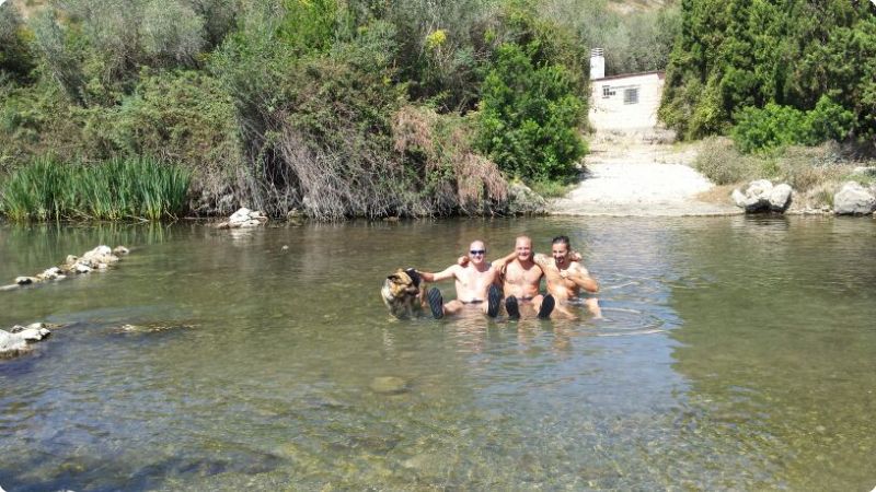 run25 water 1 800 600 80 rd 255 255 255